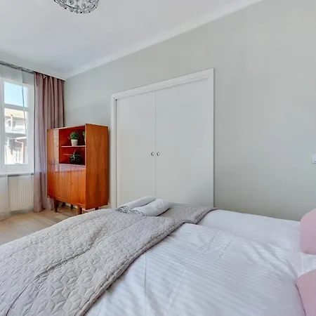 Grand - Orion Nearby Monte Cassino Street Lägenhet